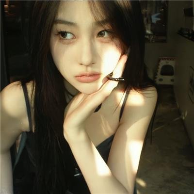 红色尾翼